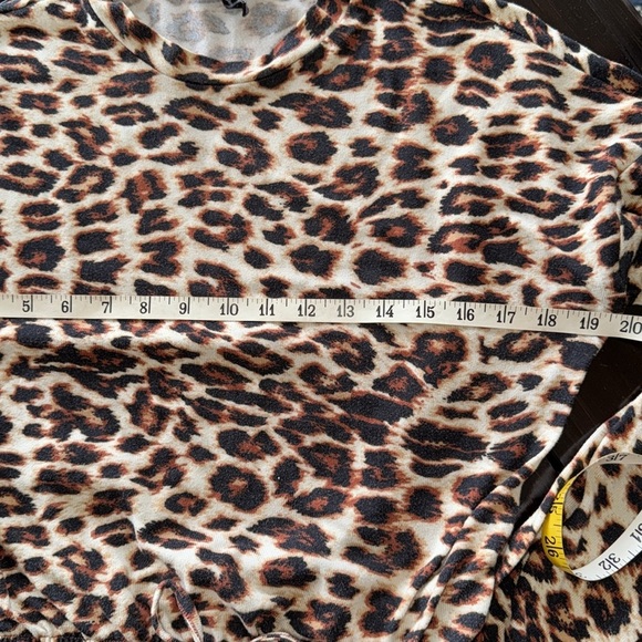 Love University Leopard Print Lounge Set Cropped Bubble Top Elastic Band Ankle - Picture 7 of 11